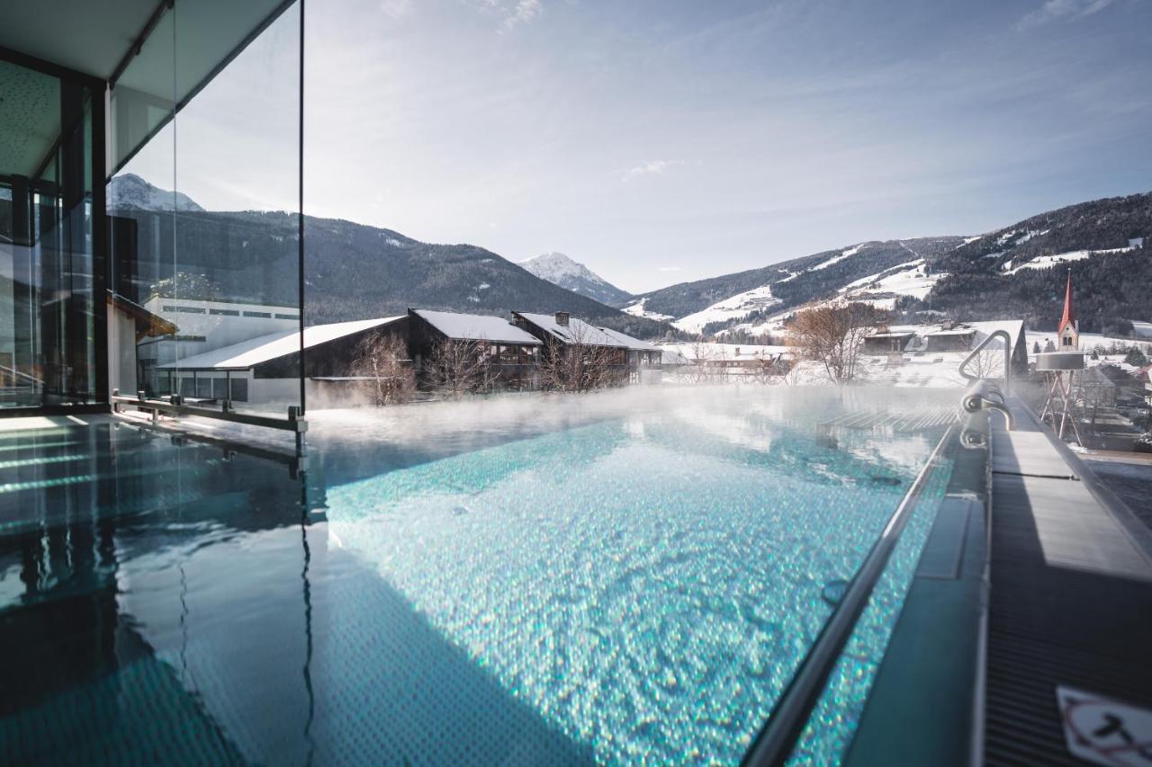 Hotel Fameli Olang 외부 사진