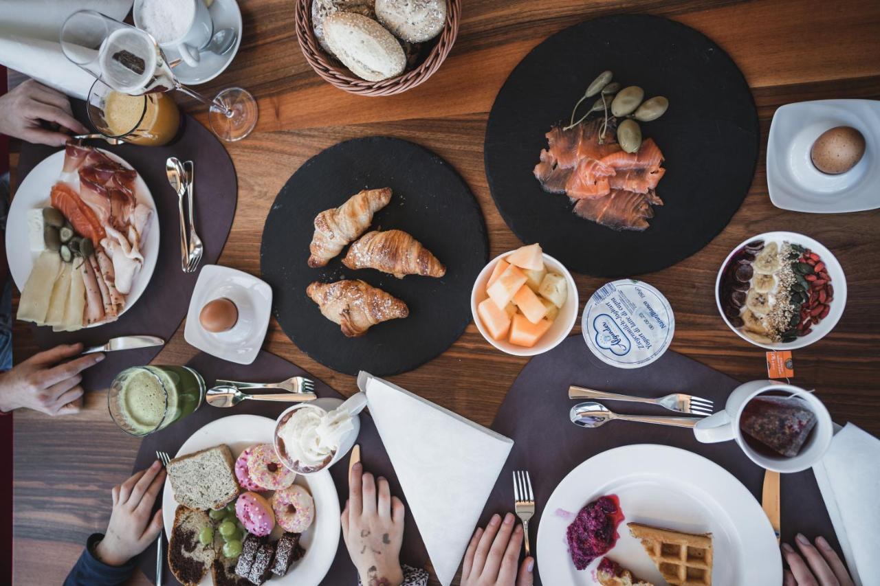 Hotel Fameli Olang 외부 사진