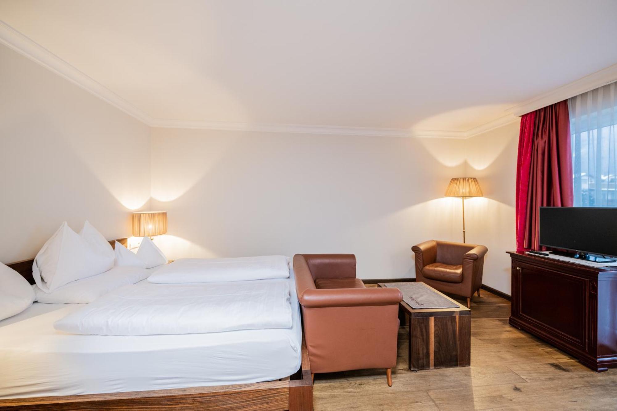 Hotel Fameli Olang 객실 사진