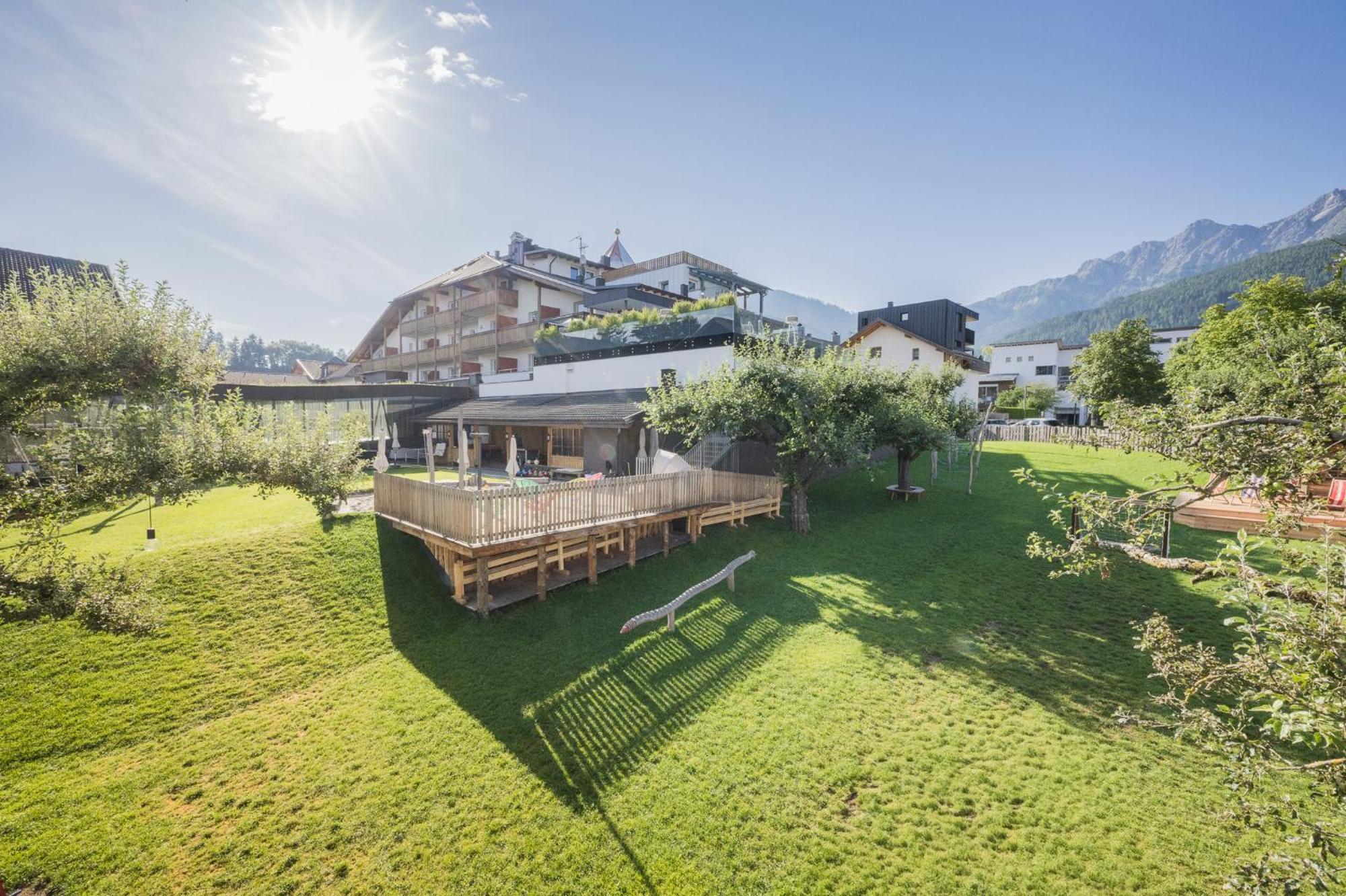 Hotel Fameli Olang 외부 사진