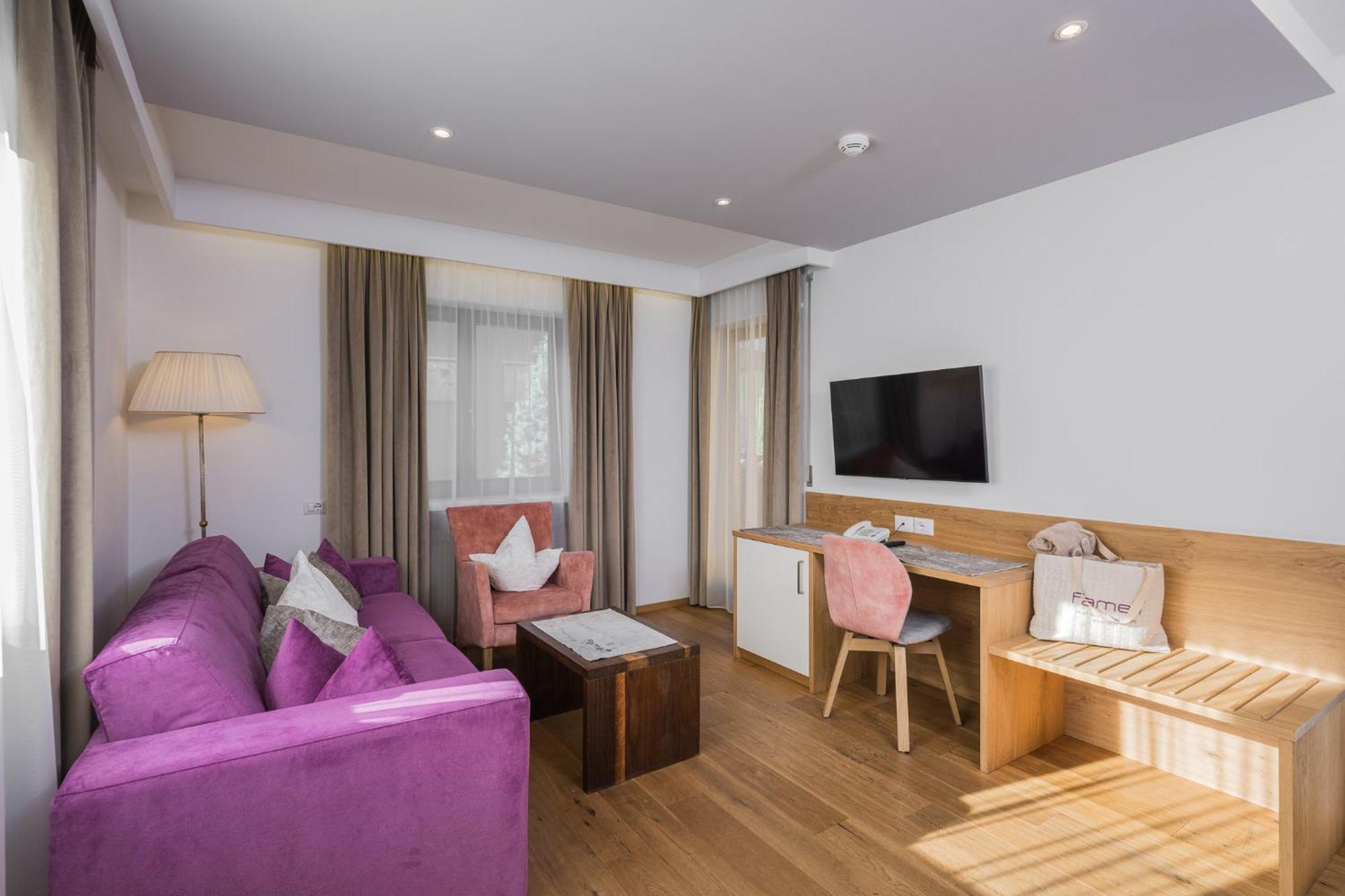 Hotel Fameli Olang 객실 사진