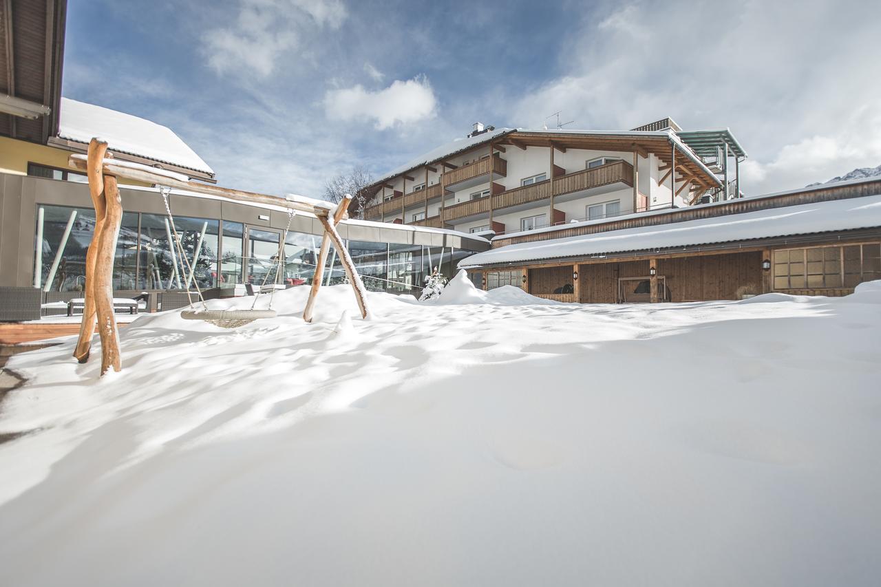 Hotel Fameli Olang 외부 사진