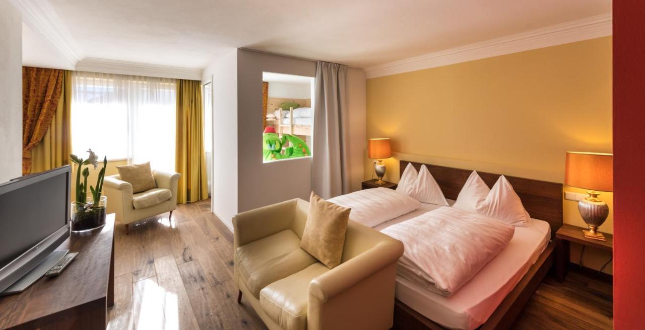 Hotel Fameli Olang 외부 사진